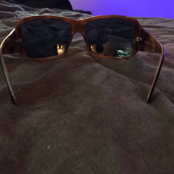 Brand new sunglasses - Picture 5 of 7